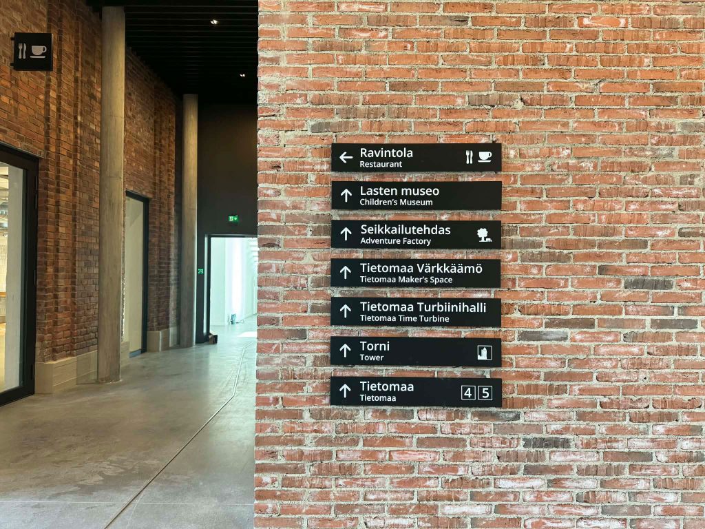 Sisätilan yksityiskohta uudessa museo- ja tiedekeskuksessa.